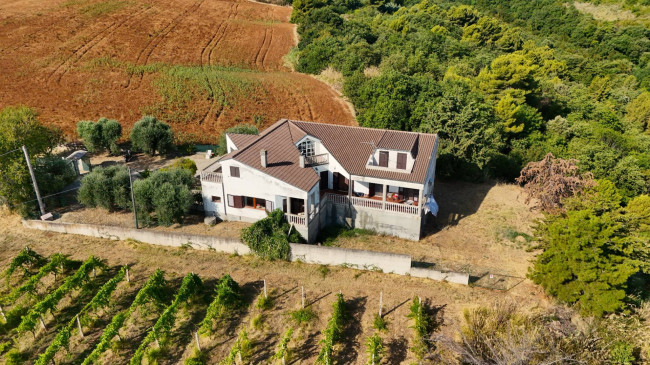 Villa singola in vendita a Cupra Marittima