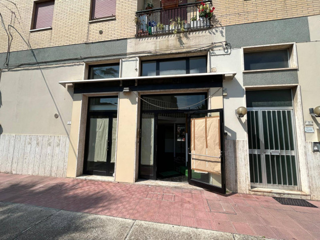Locale Commerciale in Affitto a San Benedetto del Tronto