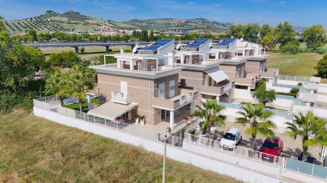 Villino a  schiera / bifamiliare in vendita a San Benedetto del Tronto