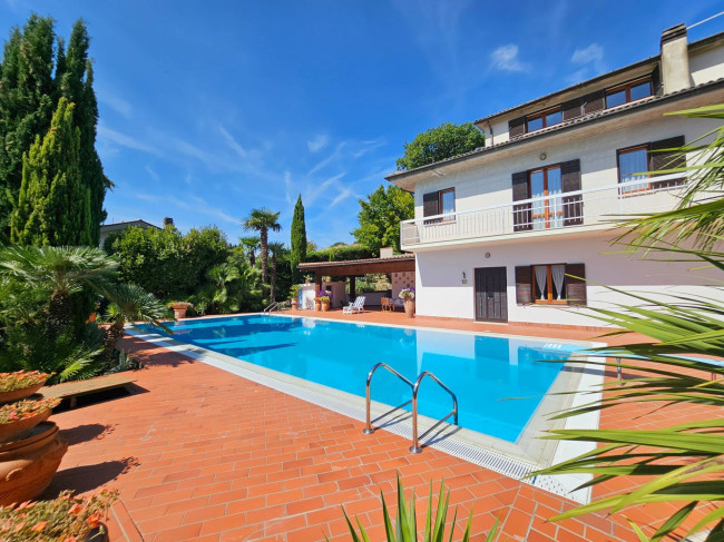 Casale Colonico Rustico in vendita a Castignano