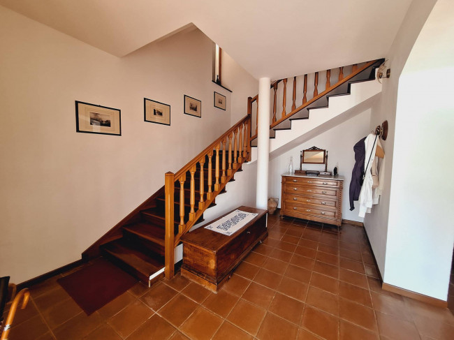 Casale Colonico Rustico in vendita a Castignano