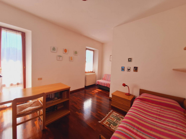 Casale Colonico Rustico in vendita a Castignano