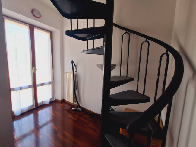 Casale Colonico Rustico in vendita a Castignano