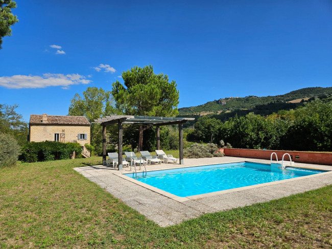 Country House for sale in Smerillo