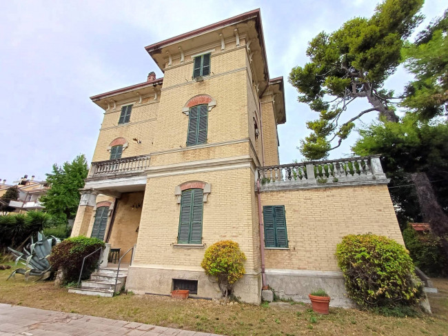 Villa singola in Vendita a San Benedetto del Tronto