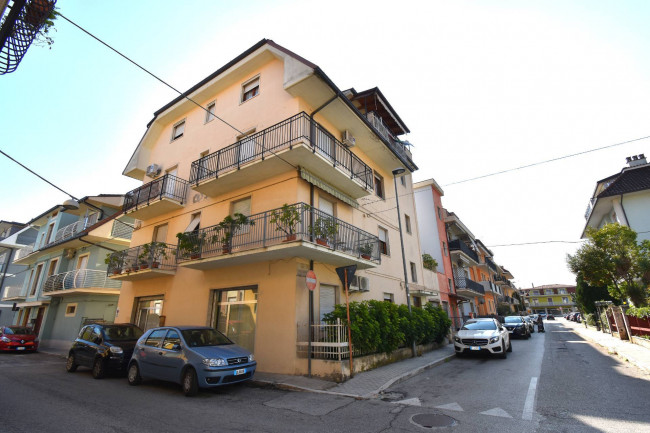 Ufficio / Studio Professionale in Affitto a San Benedetto del Tronto