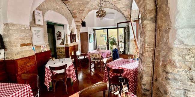 Locale Commerciale in vendita a Grottammare