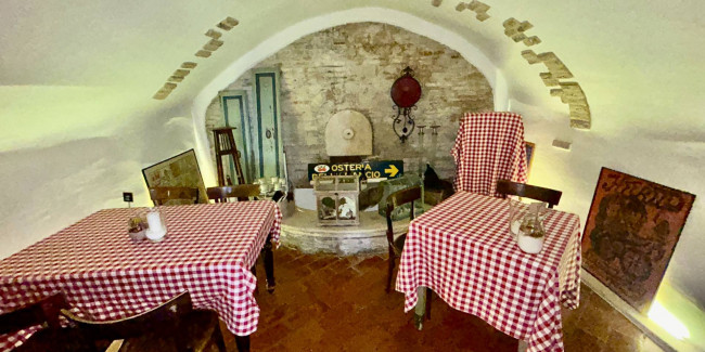 Locale Commerciale in vendita a Grottammare