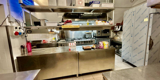 Locale Commerciale in vendita a Grottammare