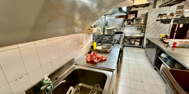 Locale Commerciale in vendita a Grottammare