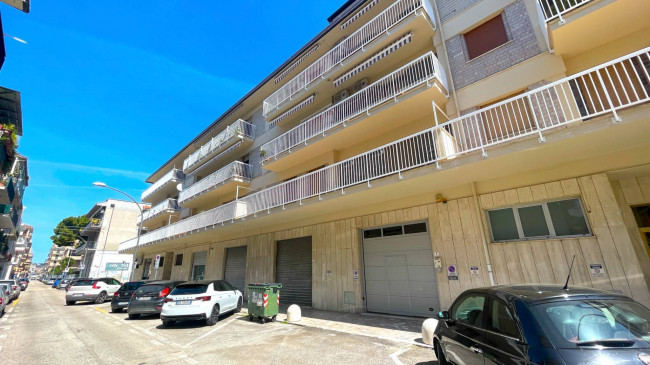Garage / Autorimessa / Box in Vendita a San Benedetto del Tronto