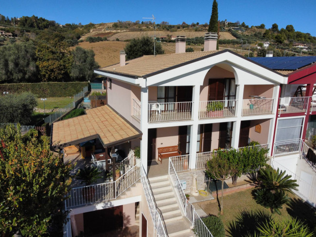 Villino a  schiera / bifamiliare in vendita a Grottammare