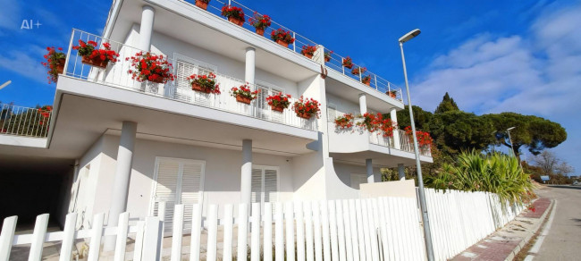 Villino a  schiera / bifamiliare in Vendita a Tortoreto