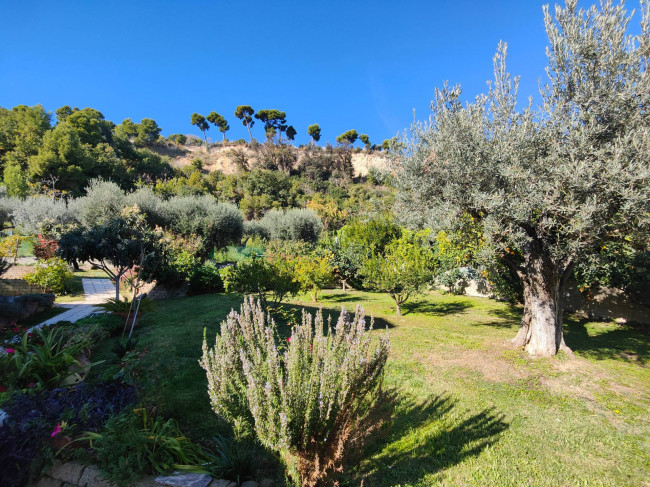 Villa singola in vendita a Grottammare