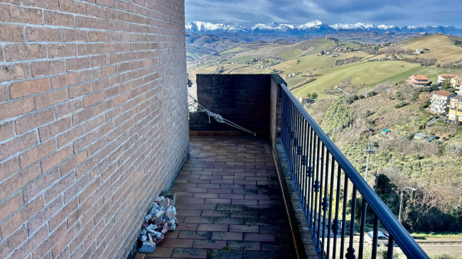 Appartamento in vendita a Carassai