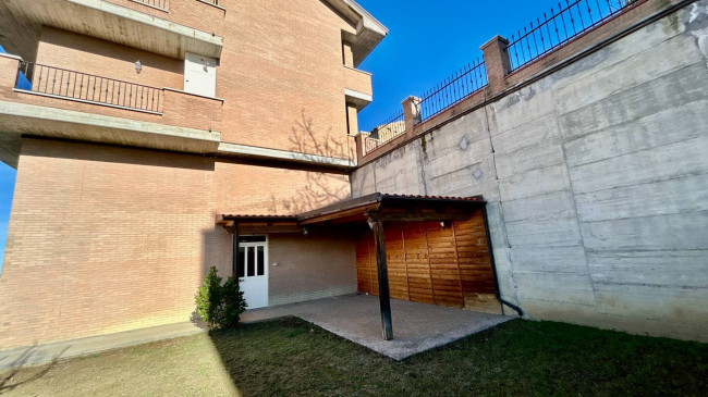 Appartamento in vendita a Carassai