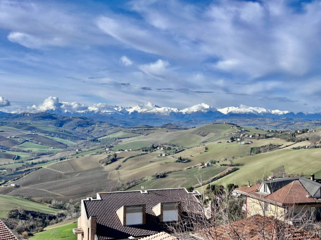 Appartamento in vendita a Carassai