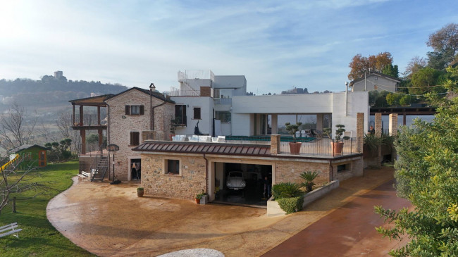 Villa singola in vendita a Acquaviva Picena