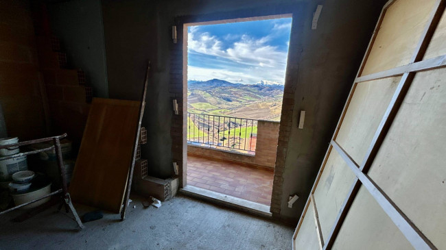 Appartamento in vendita a Carassai