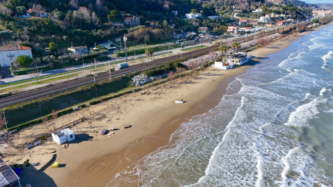 Terreno Agricolo (con / Senza Piccolo Prefabbricato) in vendita a Cupra Marittima