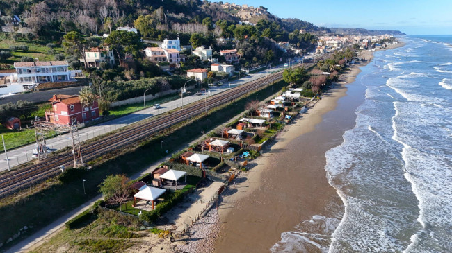 Terreno Agricolo (con / Senza Piccolo Prefabbricato) in vendita a Cupra Marittima