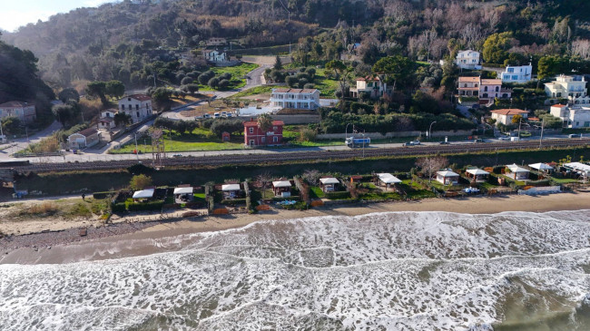 Terreno Agricolo (con / Senza Piccolo Prefabbricato) in vendita a Cupra Marittima