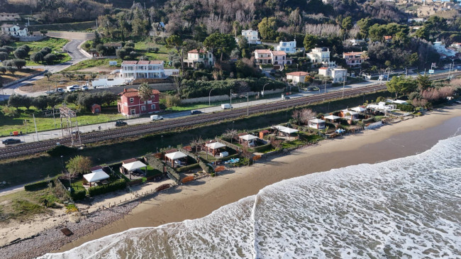 Terreno Agricolo (con / Senza Piccolo Prefabbricato) in vendita a Cupra Marittima