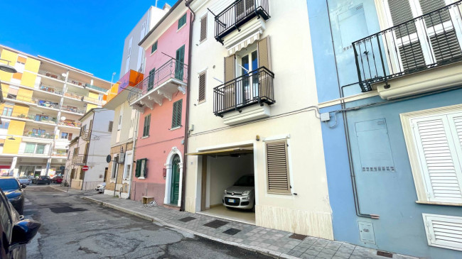 Casa cielo - terra in Vendita a San Benedetto del Tronto