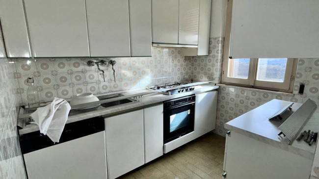 Stabile / Palazzo in vendita a Carassai