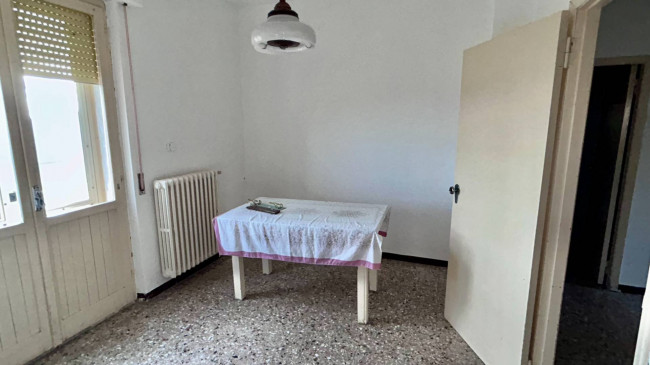 Stabile / Palazzo in vendita a Carassai