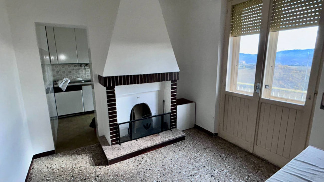 Stabile / Palazzo in vendita a Carassai