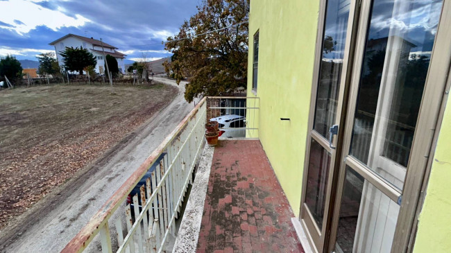 Stabile / Palazzo in vendita a Carassai