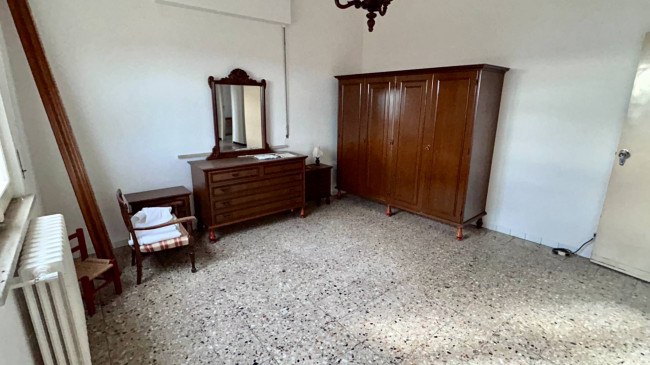 Stabile / Palazzo in vendita a Carassai