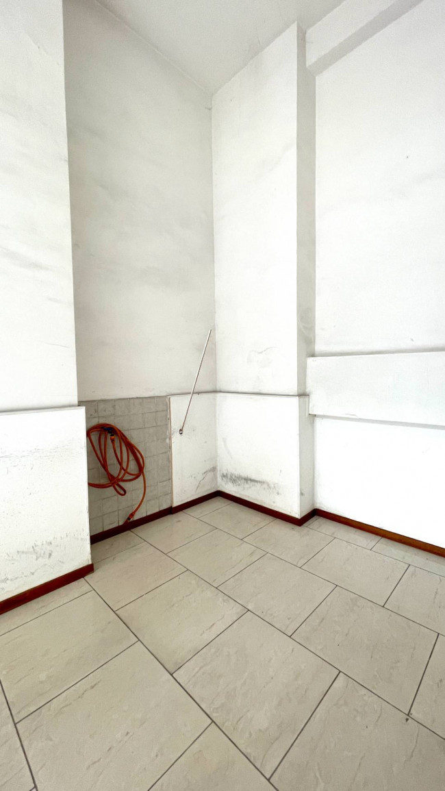 Garage / Autorimessa / Box in vendita a Grottammare