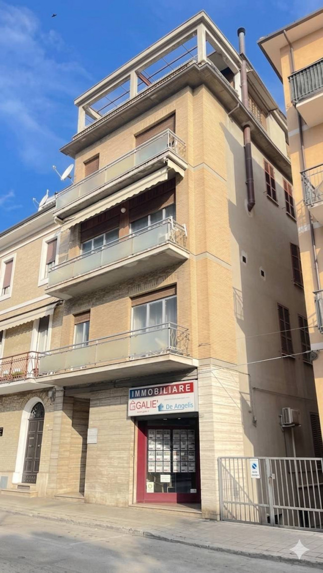 Locale Commerciale in vendita a San Benedetto del Tronto
