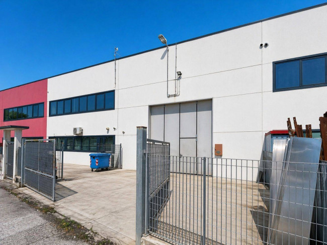 Capannone in affitto a Ripatransone