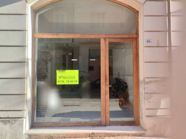 Locale Commerciale in vendita a San Benedetto del Tronto