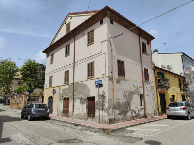 Locale Artigianale / Deposito in vendita a Grottammare