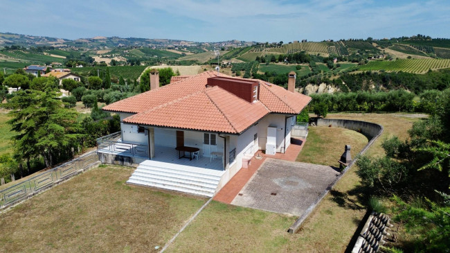 Villa singola in vendita a Castorano