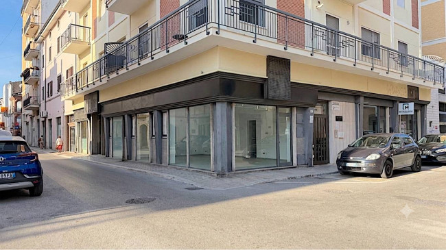 Locale Commerciale in affitto a San Benedetto del Tronto