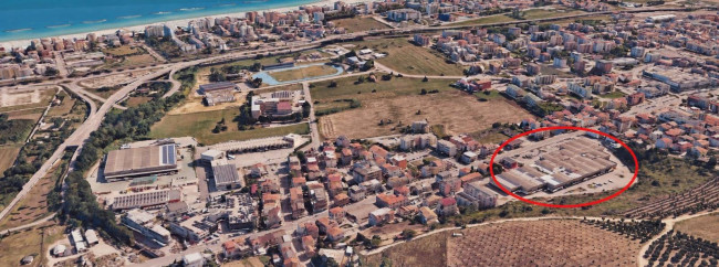 Locale Commerciale in vendita a San Benedetto del Tronto