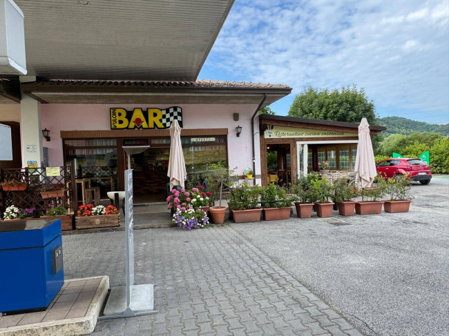 Attività commerciale in Vendita a Comunanza