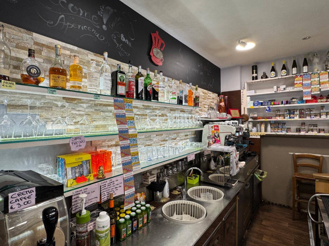 Attività commerciale in vendita a Comunanza