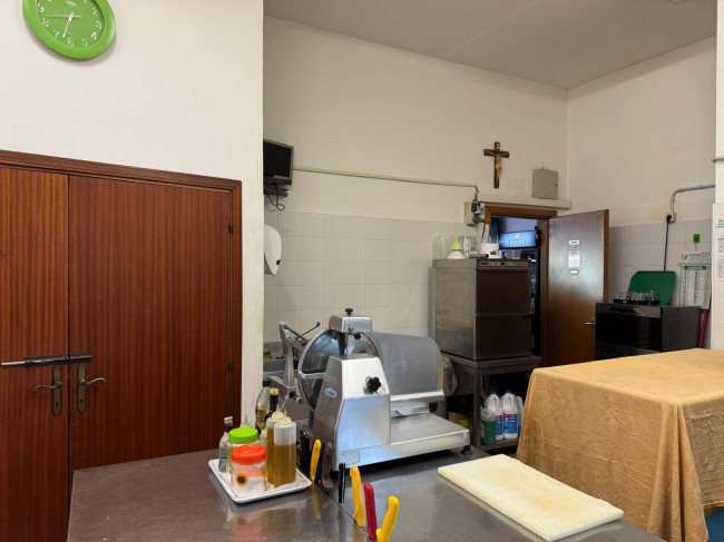 Attività commerciale in vendita a Comunanza