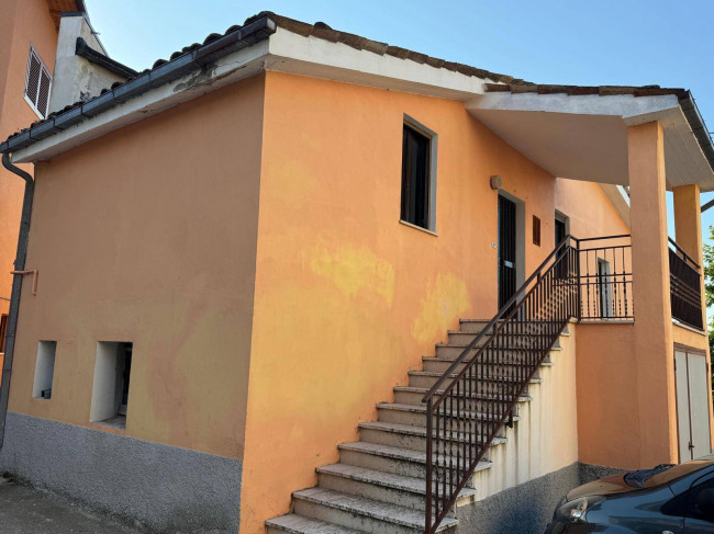 Appartamento in vendita a Montefortino