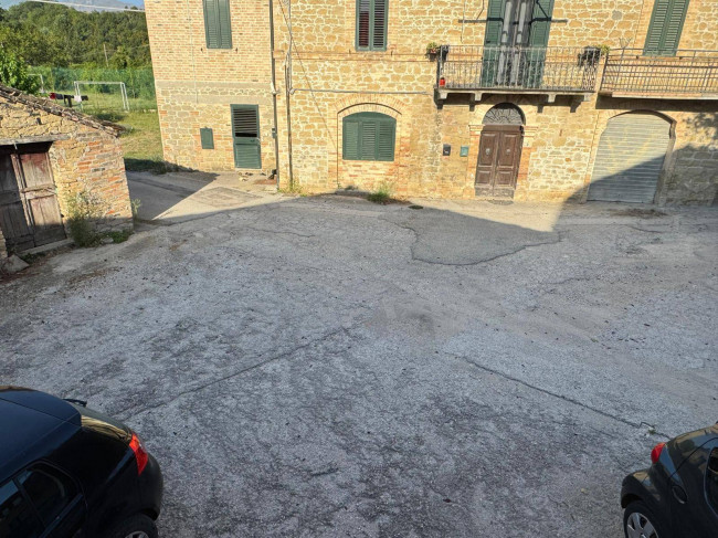 Appartamento in vendita a Montefortino