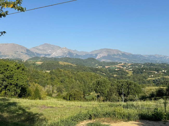 Appartamento in vendita a Montefortino