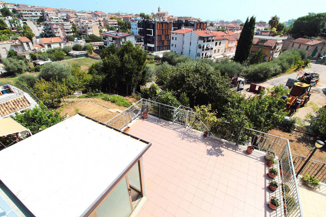 Casa cielo - terra in Vendita a San Benedetto del Tronto
