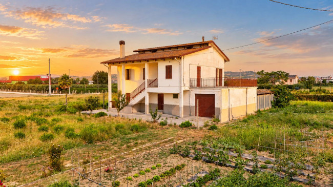 Casa cielo - terra in vendita a San Benedetto del Tronto