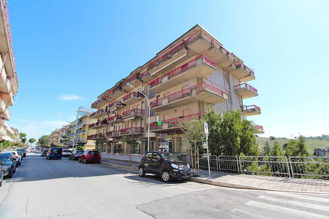 Appartamento in vendita a Castignano